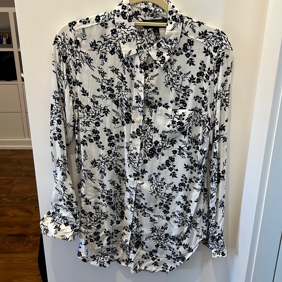 Banana Republic long floral blouse. Size S. Excellent condition. - Picture 1 of 2